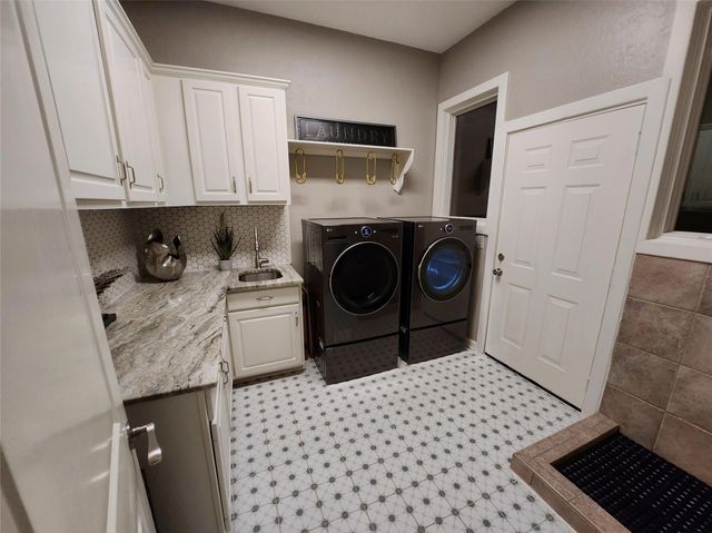 38 Fairway Park, Montgomery, TX 77356