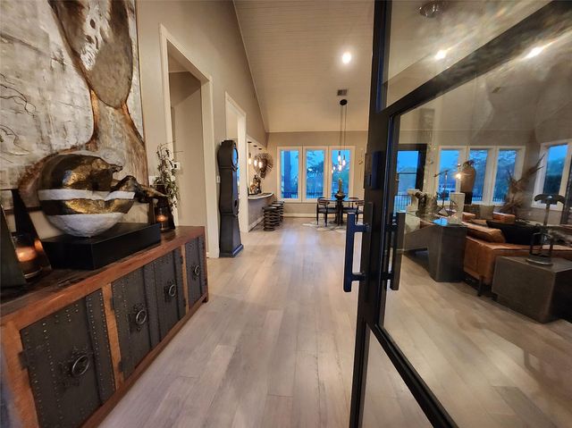 38 Fairway Park, Montgomery, TX 77356