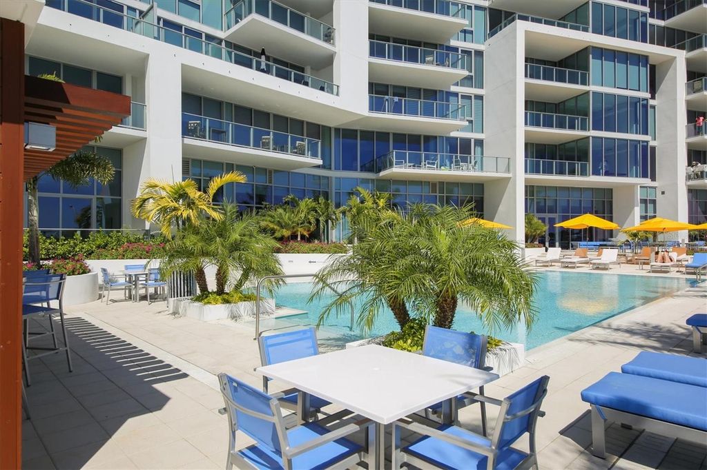 Image 37 of property listing at 1155 N GULFSTREAM AVENUE 802, Sarasota, FL 34236