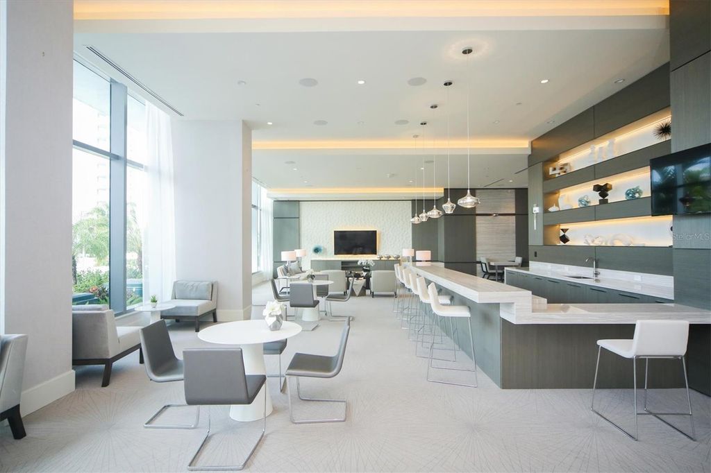 Image 38 of property listing at 1155 N GULFSTREAM AVENUE 802, Sarasota, FL 34236