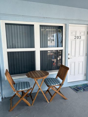 315 Van Buren Street 203b, Hollywood, FL 33019