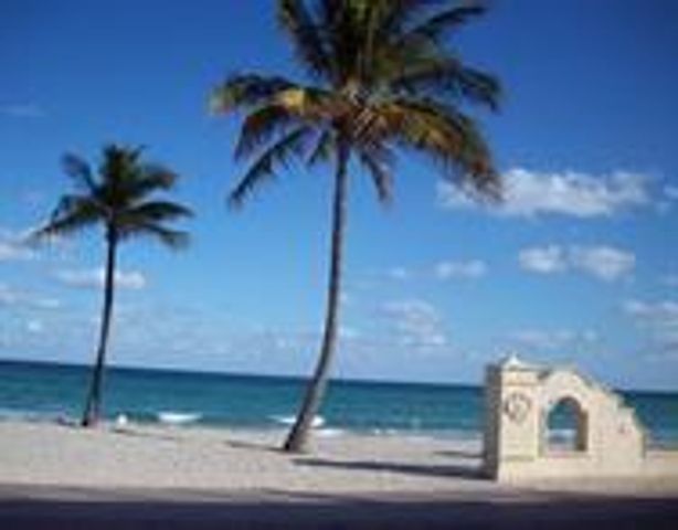 315 Van Buren Street 203b, Hollywood, FL 33019