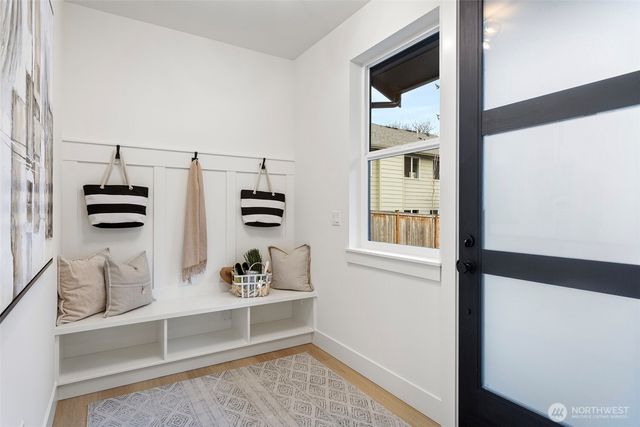 9513 132nd Avenue NE, Kirkland, WA 98033