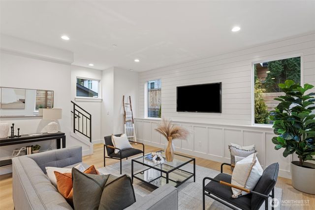 9513 132nd Avenue NE, Kirkland, WA 98033