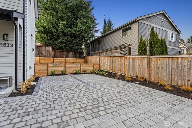9513 132nd Avenue NE, Kirkland, WA 98033