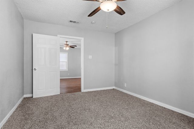 2118 Lee Avenue, Fort Worth, TX 76164