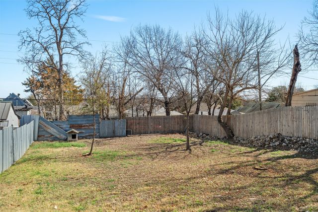 2118 Lee Avenue, Fort Worth, TX 76164