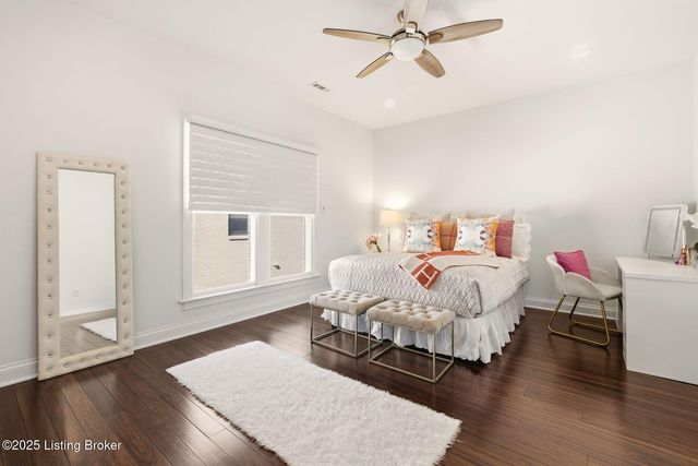 9205 Bergamot Dr, Prospect, KY 40059