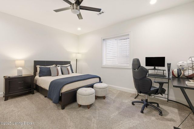 9205 Bergamot Dr, Prospect, KY 40059