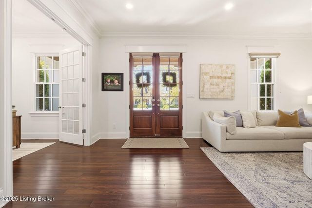 9205 Bergamot Dr, Prospect, KY 40059