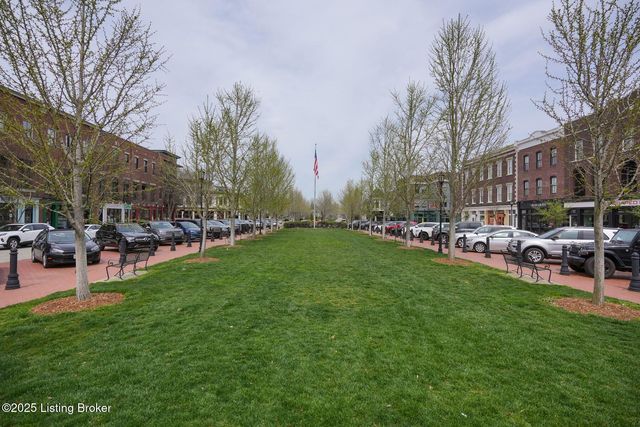 9205 Bergamot Dr, Prospect, KY 40059