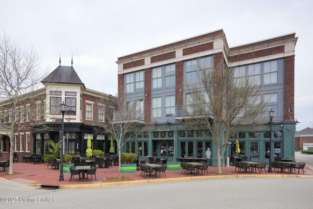 9205 Bergamot Dr, Prospect, KY 40059