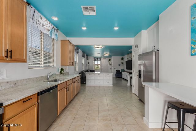 2541 W BOWKER Street, Phoenix, AZ 85041