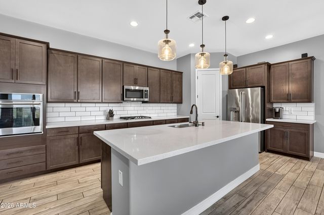 14139 W GRAY FOX Trail, Surprise, AZ 85387
