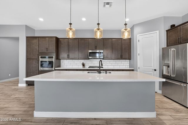 14139 W GRAY FOX Trail, Surprise, AZ 85387