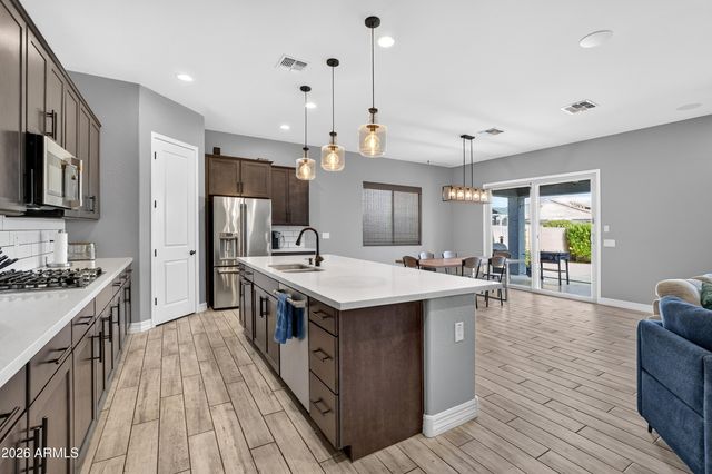 14139 W GRAY FOX Trail, Surprise, AZ 85387