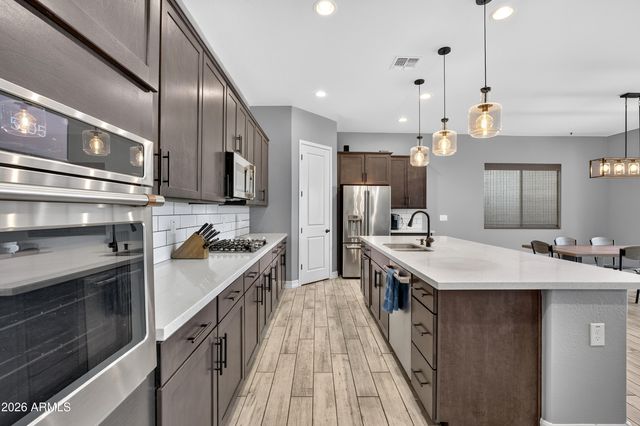 14139 W GRAY FOX Trail, Surprise, AZ 85387