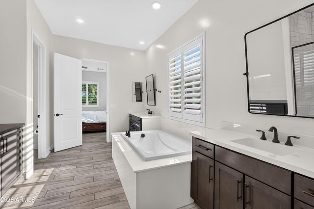14139 W GRAY FOX Trail, Surprise, AZ 85387
