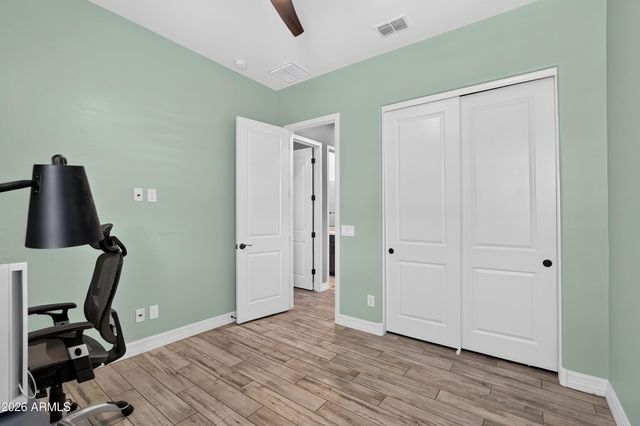 14139 W GRAY FOX Trail, Surprise, AZ 85387