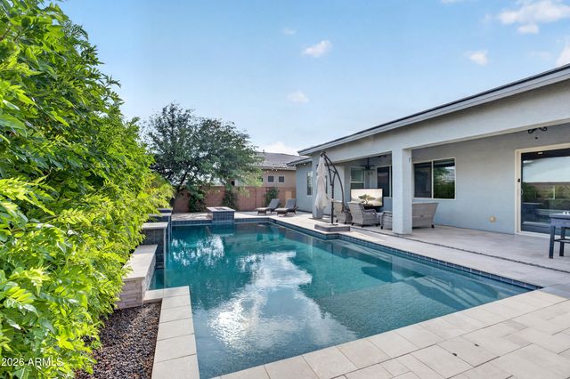 14139 W GRAY FOX Trail, Surprise, AZ 85387