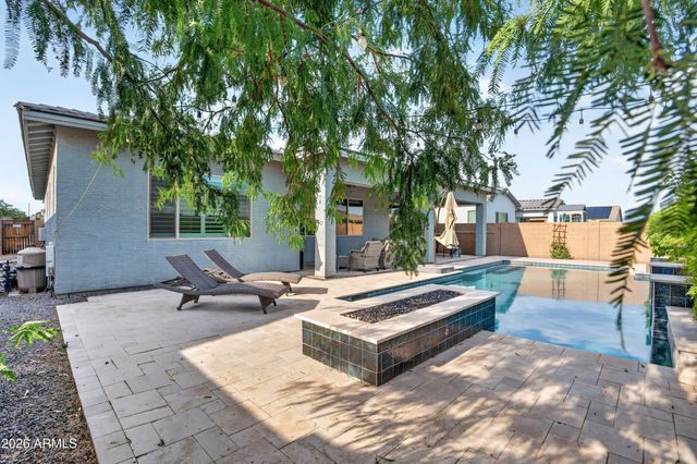 14139 W GRAY FOX Trail, Surprise, AZ 85387