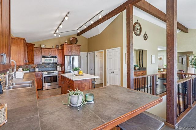 6640 Paiute Court, Niwot, CO 80503