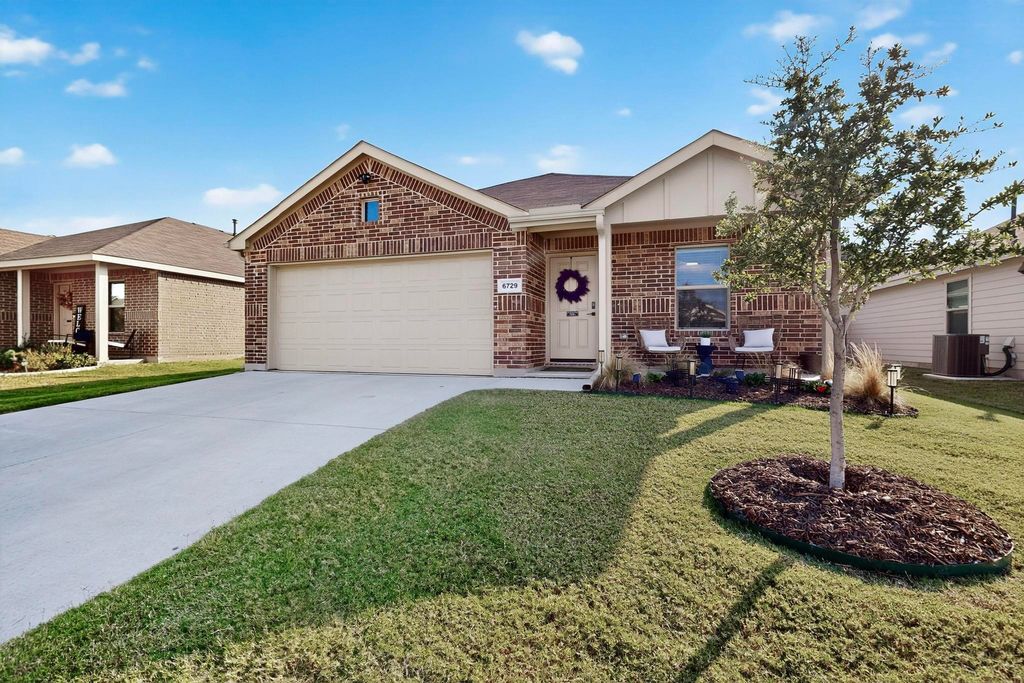 6729 Dove Chase Lane, Fort Worth, TX 76123