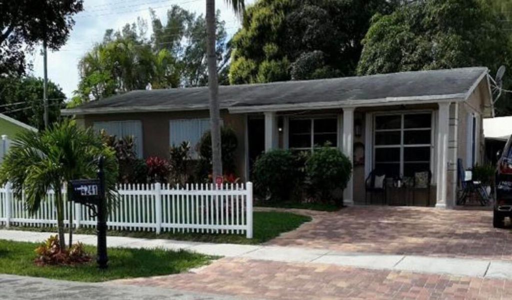 4241 NE 1st Terrace, Pompano Beach, FL 33064