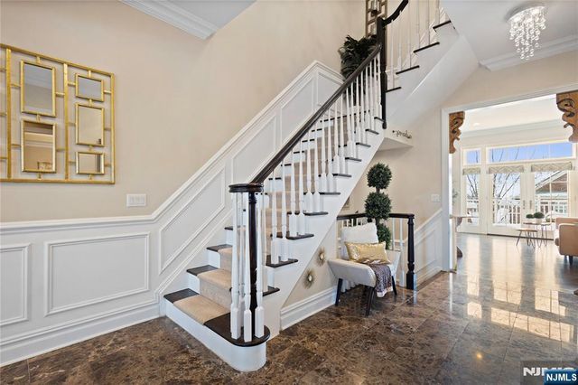 803 Heights Lane, Tenafly, NJ 07670