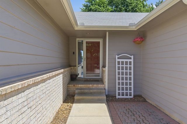1918 N Stoney Point, Wichita, KS 67212