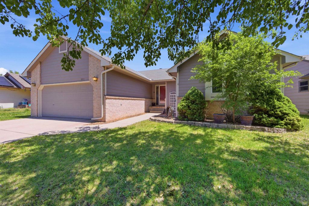 1918 N Stoney Point, Wichita, KS 67212