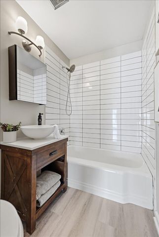 2639 AVENUE C, Council Bluffs, IA 51501