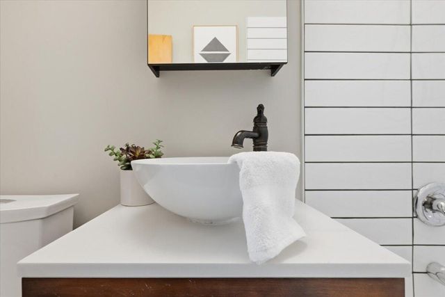 2639 AVENUE C, Council Bluffs, IA 51501