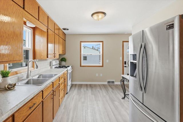 2639 AVENUE C, Council Bluffs, IA 51501