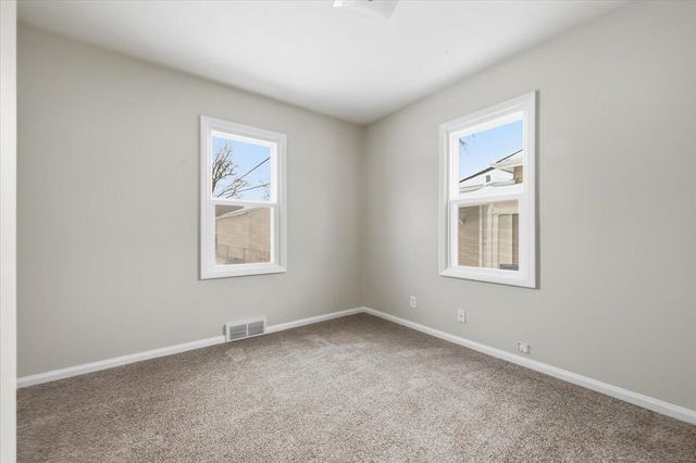 2639 AVENUE C, Council Bluffs, IA 51501