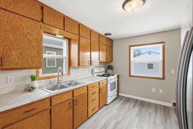 2639 AVENUE C, Council Bluffs, IA 51501