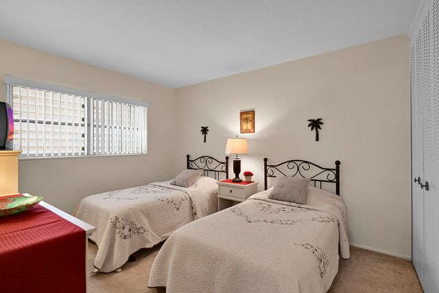 4796 Cresthaven Boulevard B, West Palm Beach, FL 33415