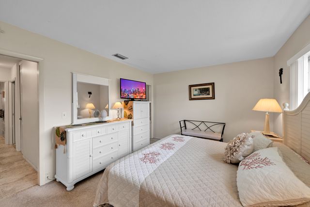 4796 Cresthaven Boulevard B, West Palm Beach, FL 33415