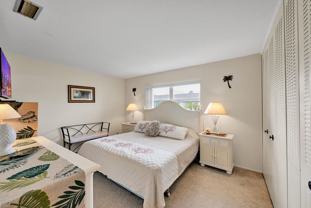 4796 Cresthaven Boulevard B, West Palm Beach, FL 33415