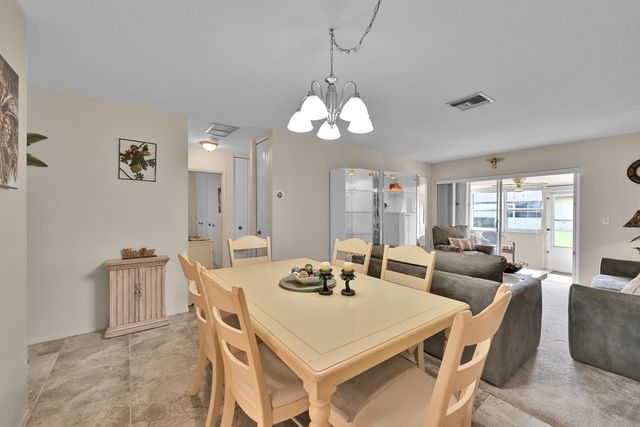 4796 Cresthaven Boulevard B, West Palm Beach, FL 33415