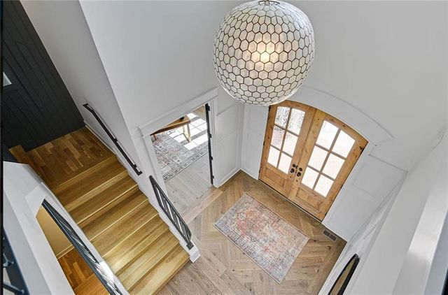 18501 Mohawk Lane, Overland Park, KS 66085