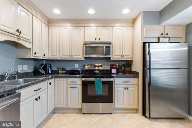12 CHELSEA CT, Annapolis, MD 21403