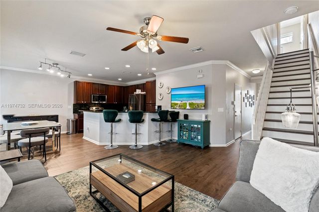 6073 Grand Cypress Cir W, Coconut Creek, FL 33073