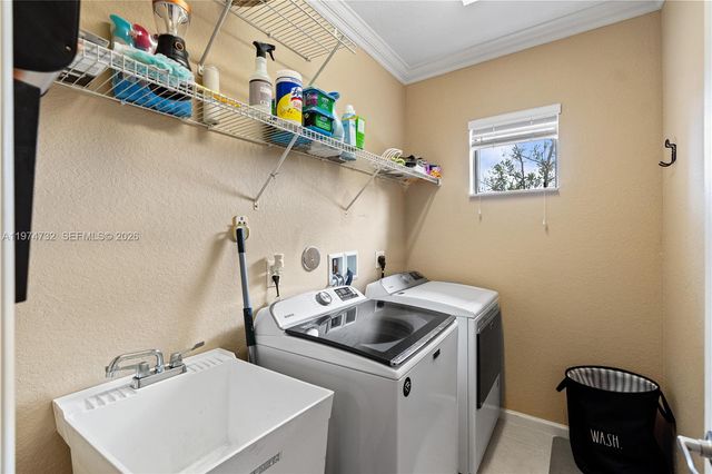 6073 Grand Cypress Cir W, Coconut Creek, FL 33073