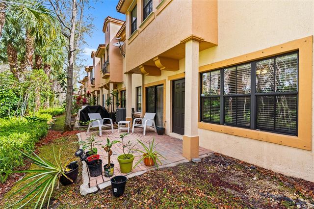 6073 Grand Cypress Cir W, Coconut Creek, FL 33073