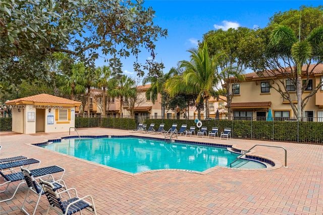 6073 Grand Cypress Cir W, Coconut Creek, FL 33073