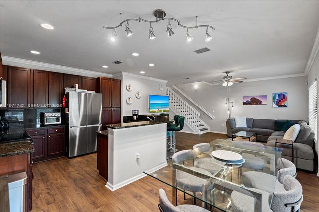 6073 Grand Cypress Cir W, Coconut Creek, FL 33073