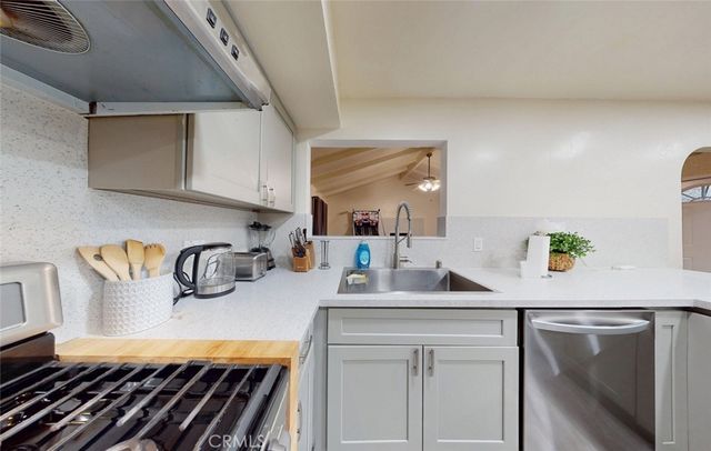 6631 Walton, Huntington Beach, CA 92647