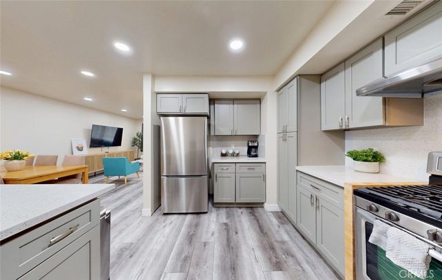 6631 Walton, Huntington Beach, CA 92647