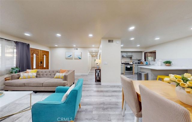 6631 Walton, Huntington Beach, CA 92647